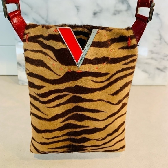 VALENTINO Garavani Mini Shoulder Bag ❤️ - Picture 1 of 13